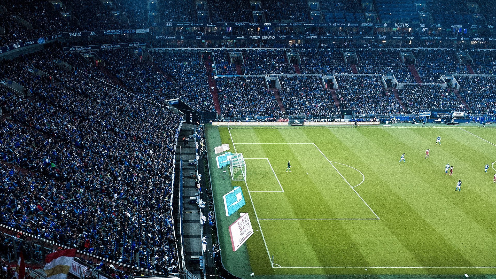 爱游戏娱乐网址-足球联赛中，某支队伍实力强劲，轻松晋级，某足球队参加联赛,每胜1场得3分,平1