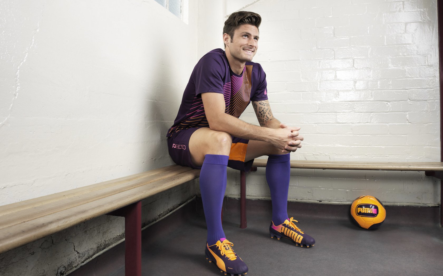 中超球队发布新赛季球衣设计引发球迷热议,2022中超球衣