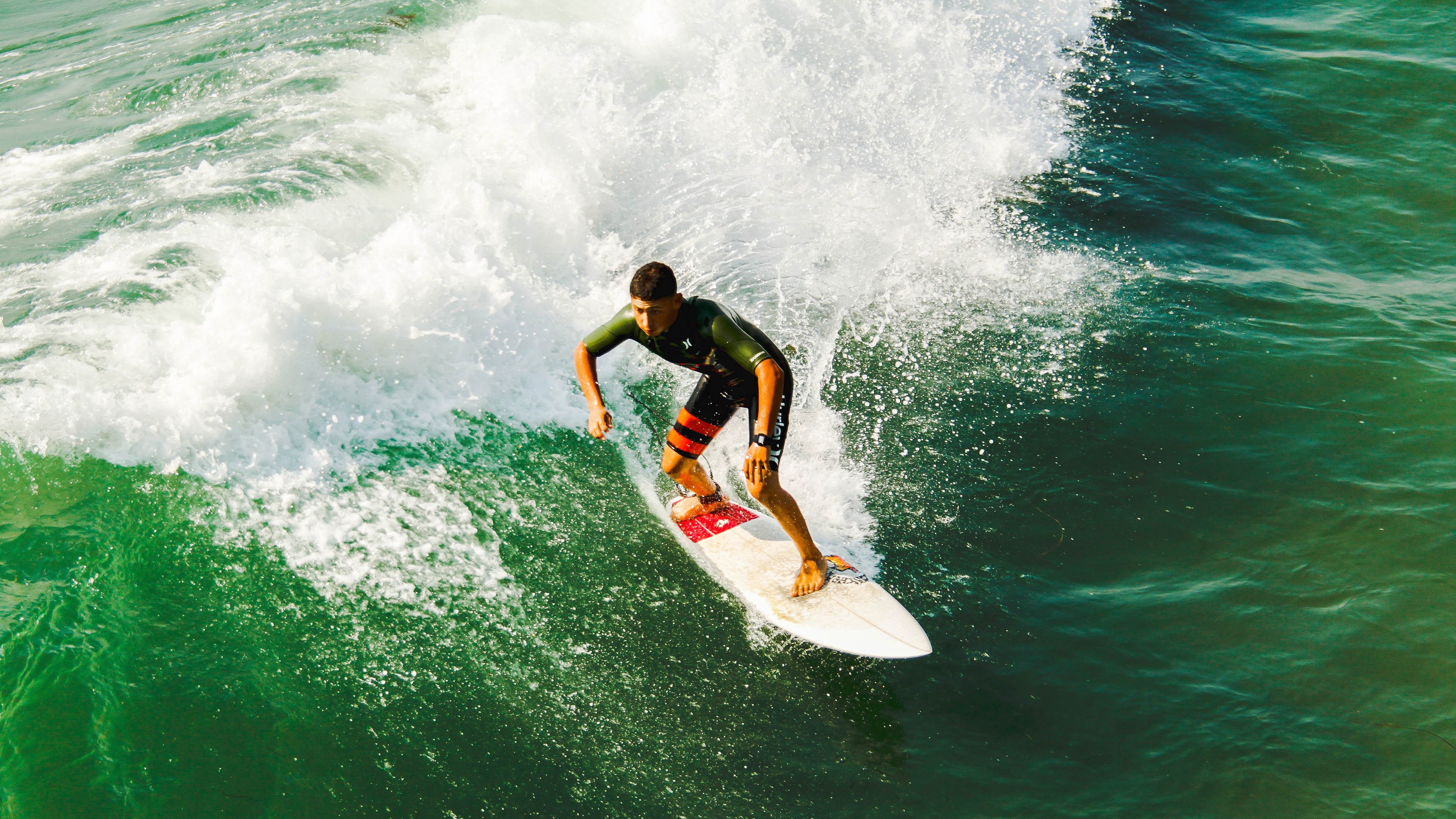 爱游戏娱乐-中超俱乐部开始使用AI分析球员状态和比赛数据，中超球员数据统计