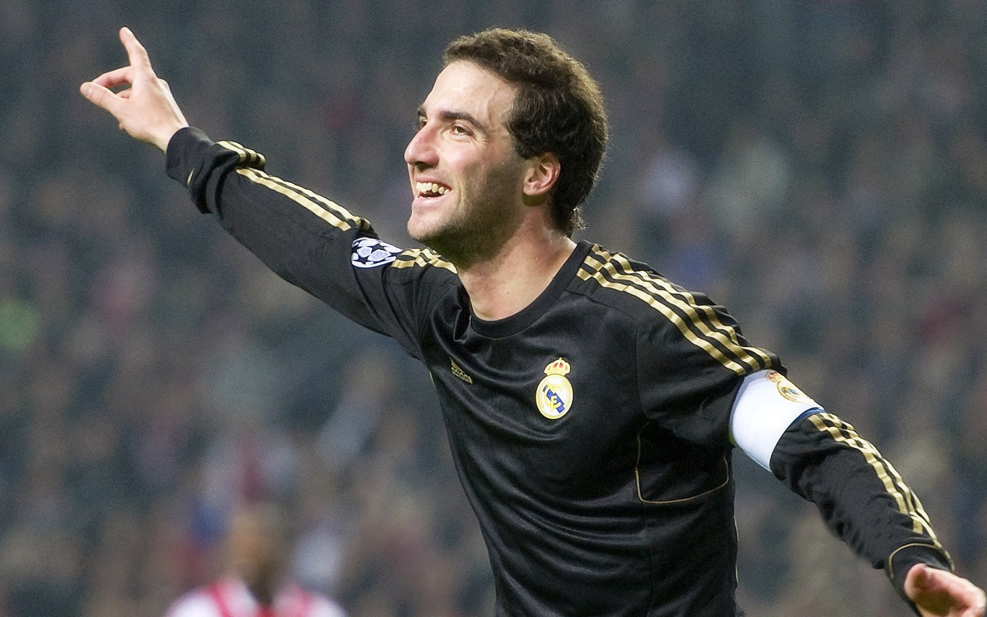 _自然攀岩探险：回归大山的纯粹运动_，自由攀岩第一人